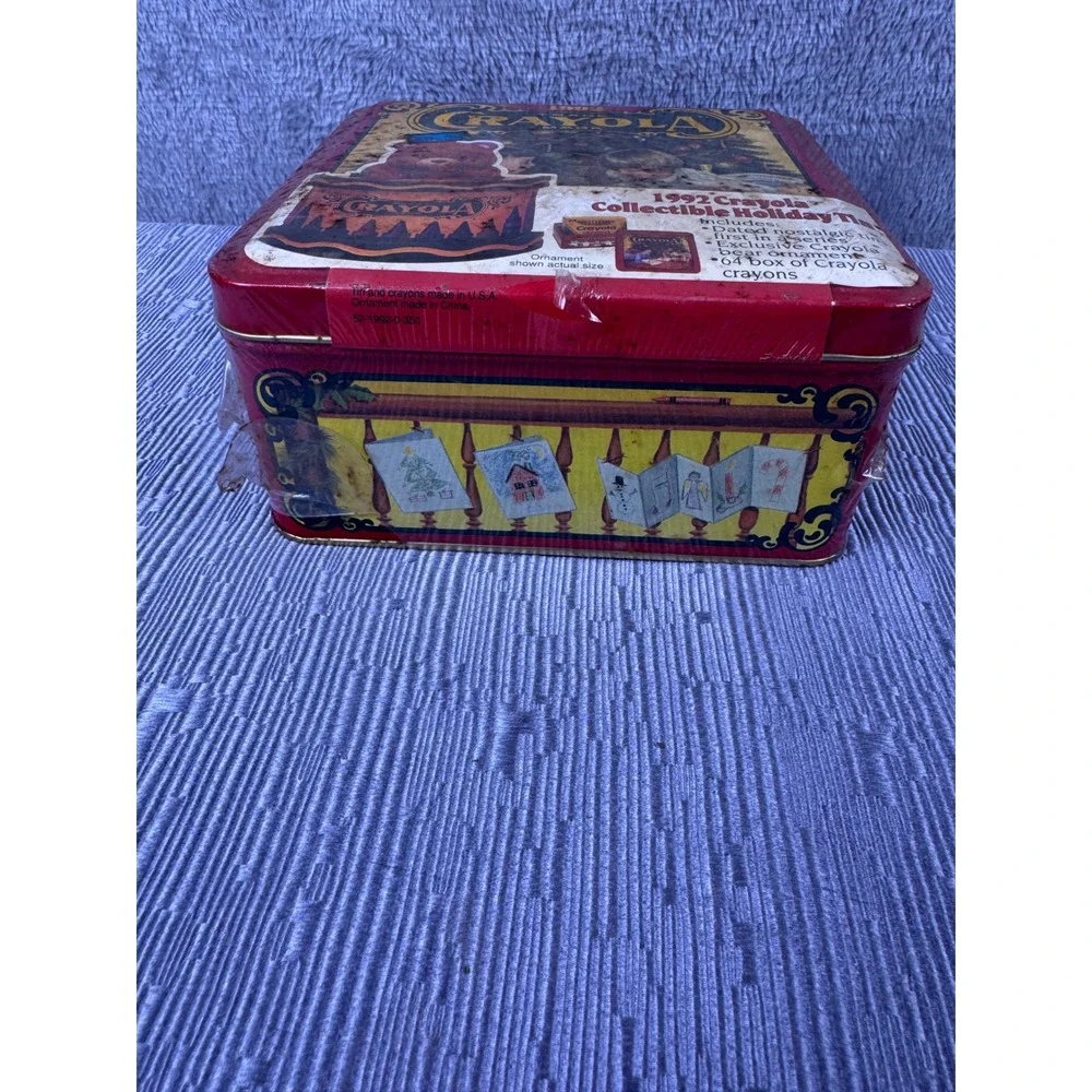 Vintage 1992 Crayola Collectible Holiday Tin Christmas Teddy Bear Red Metal Box